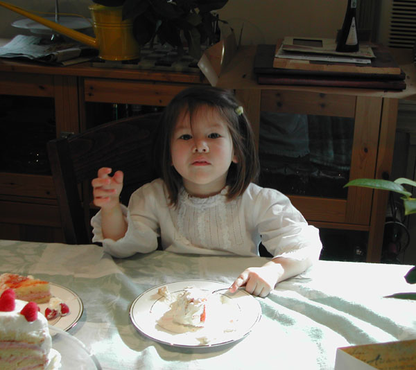 image/010eatingtatiana.jpg, 64.3K